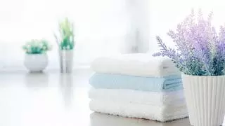 El sencillo truco para reciclar una toalla vieja y darle un nueva vida