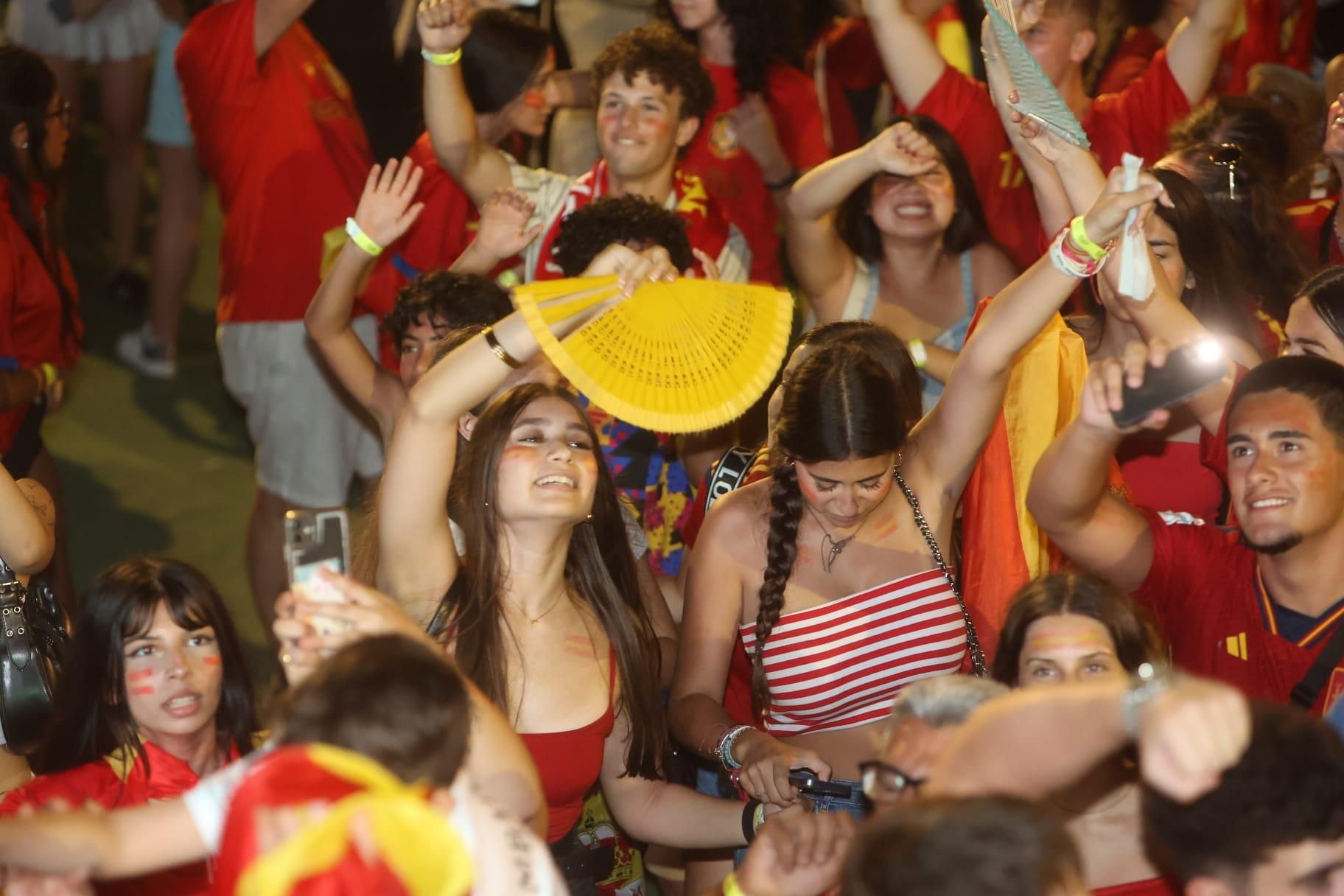 España gana la Eurocopa: Los alicantinos celebran la final de la Eurocopa