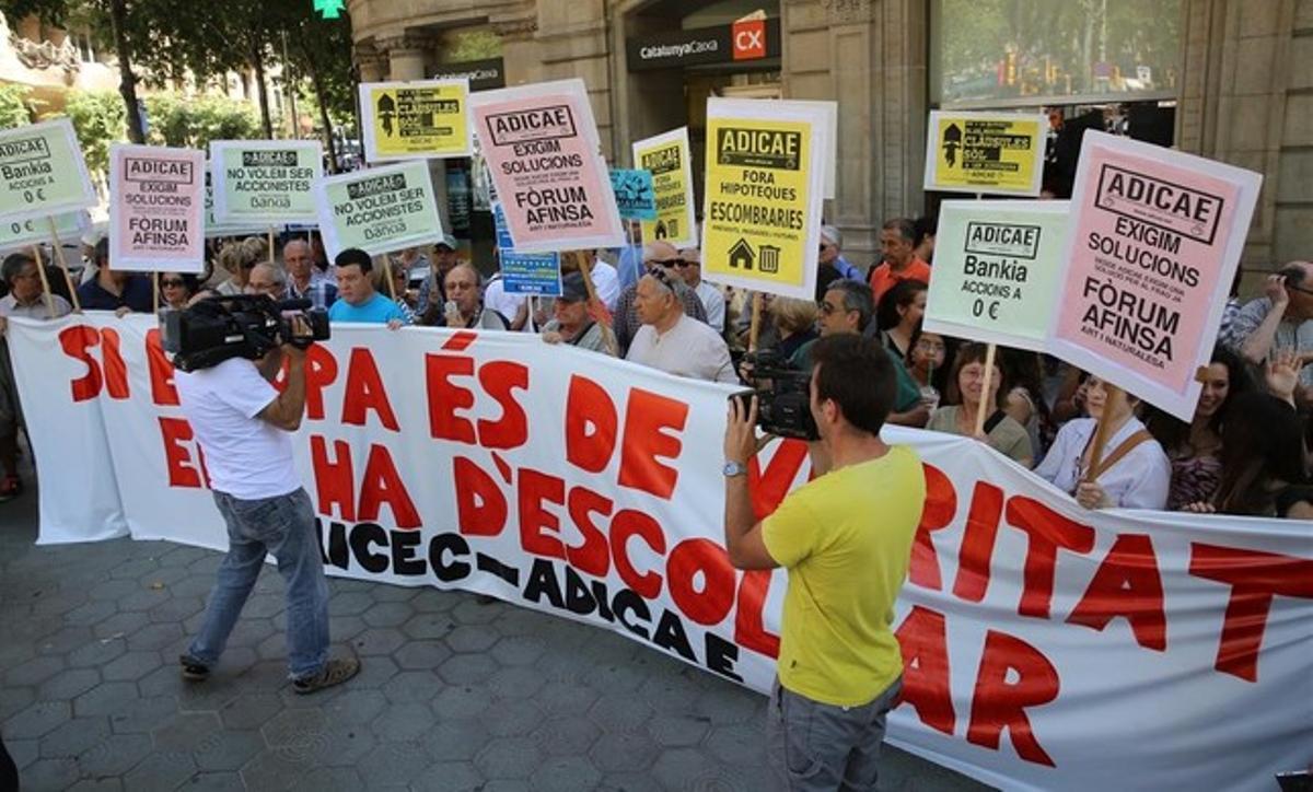 Concentración de afectados por preferentes y cláusulas suelo hipotecarias en Barcelona