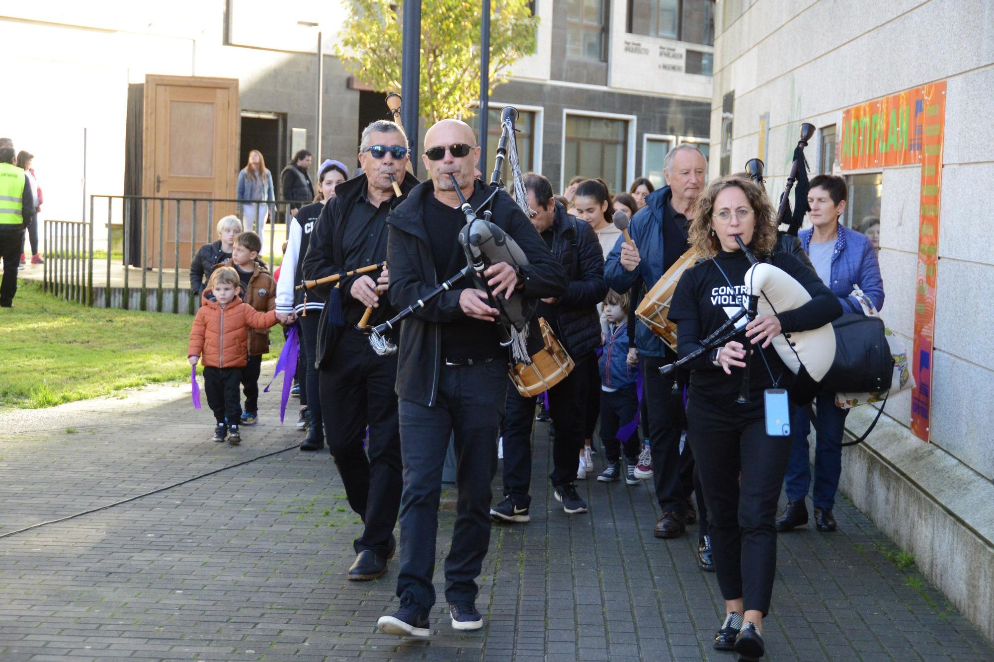 La celebración del Día Internacional contra las Violencias Machistas en Cangas