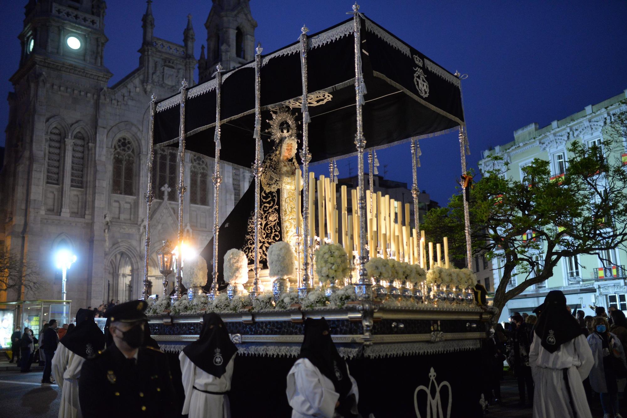 EN IMÁGENES: Así fue la procesión de la Virgen de la Soledad en Avilés