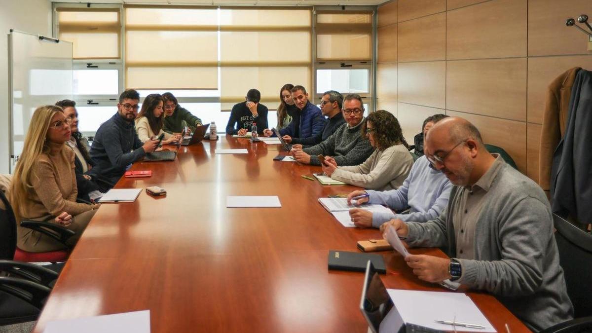 Imagen de archivo de la Mesa de Educación en Ibiza