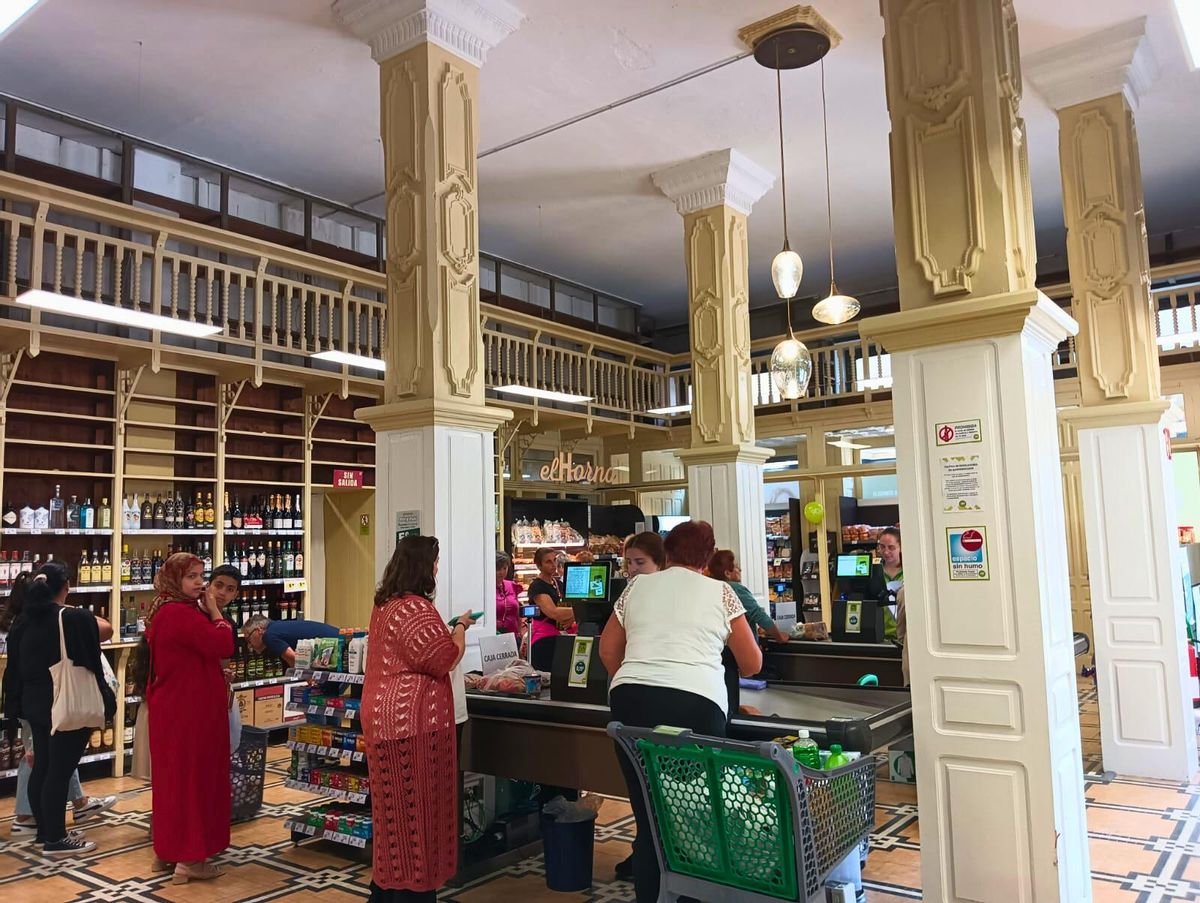 Interior del nuevo minymas de Pravia.
