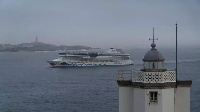 A Coruña recibe su primera triple escala de cruceros del 2026 con más de 8.500 personas