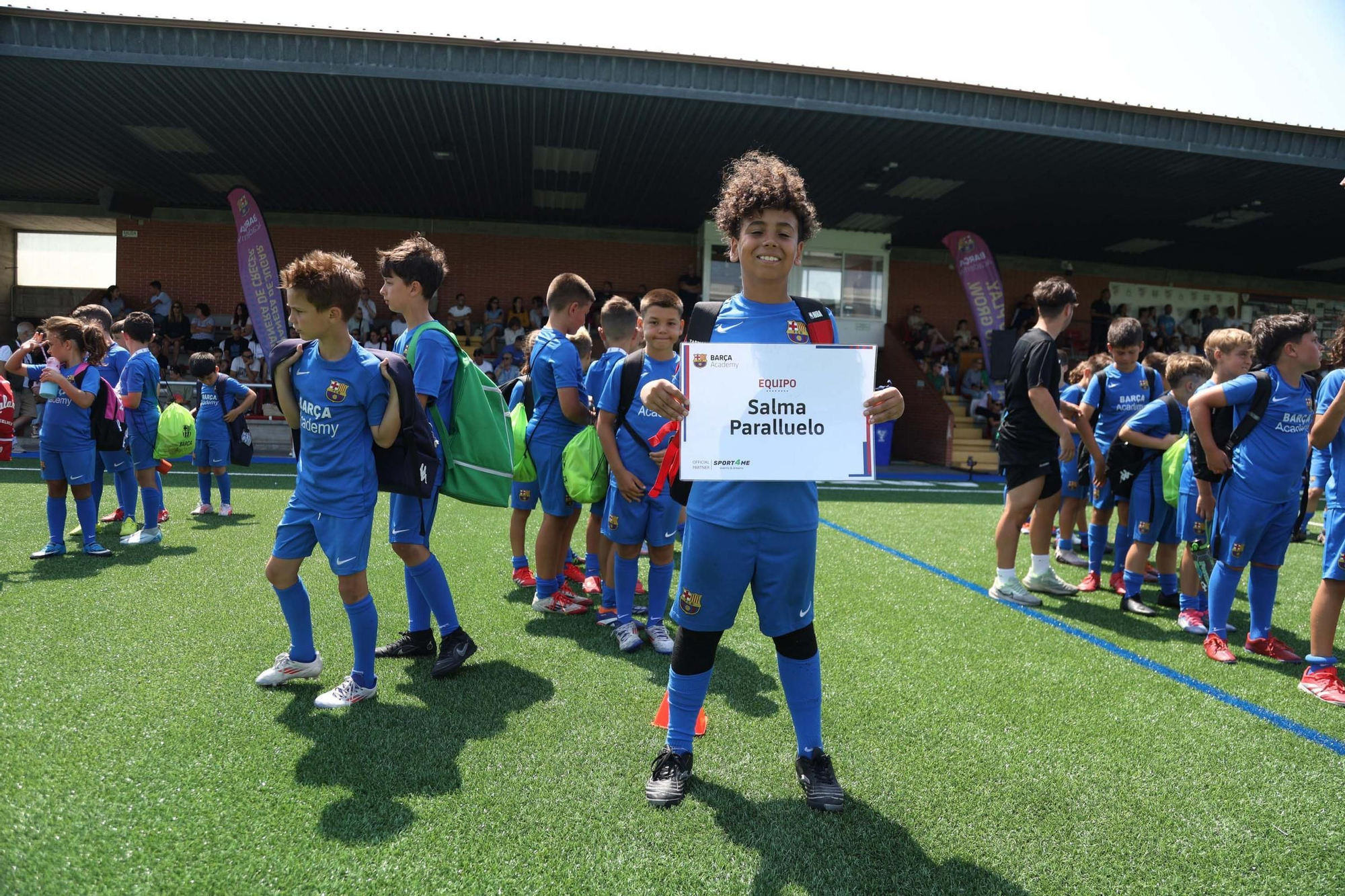 Casi 200 niños acuden a un campus del Barça en Arteixo
