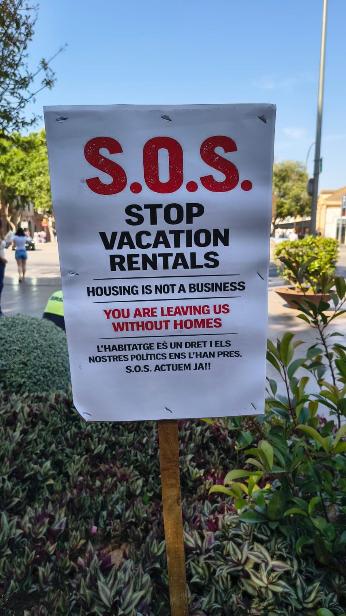 Carteles en Palma en contra del alquiler vacacional