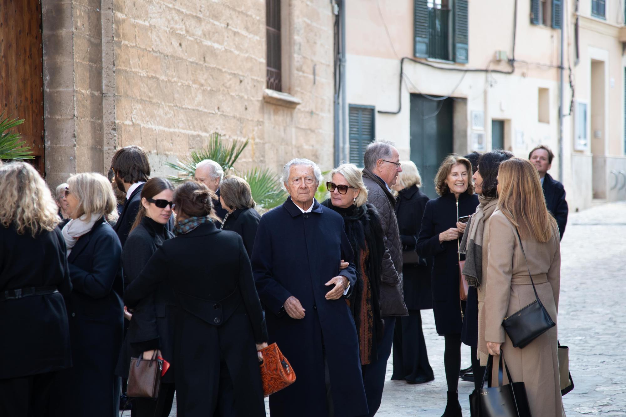 Funeral por Cristina Macaya en Palma