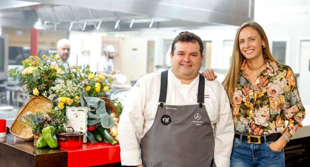 Nacho, Sandra y Esther Manzano, en Cereceda (Piloña). |