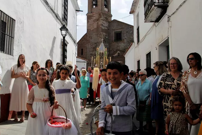 Monesterio adelanta el horario de la procesión del Corpus por el calor
