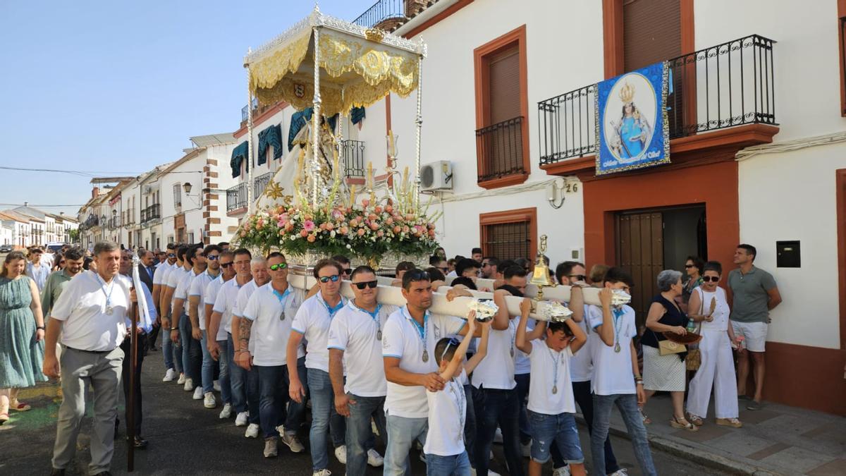 La fiesta de la Virgen de Agosto de Adamuz, en imágenes: así ha sido el traslado de la patrona de la localidad