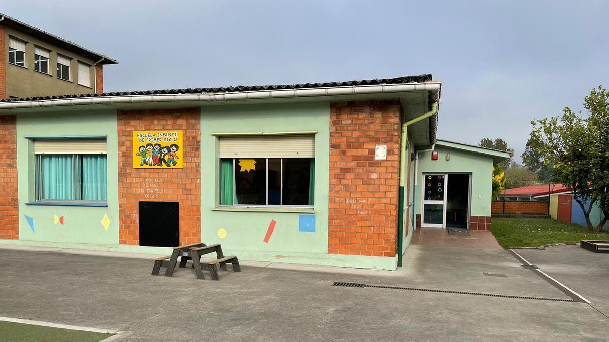 .E. I. Pinín en La Felguera.