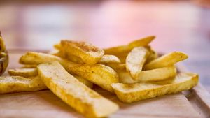 Sigue esta receta para conseguir el crujiente perfecto en tus patatas fritas: sólo necesitas un ingrediente