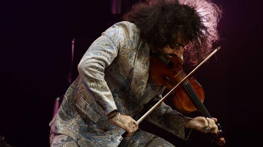 Ara Malikian vuelve a brillar en el teatro de la Laboral | MARCOS LEÓN