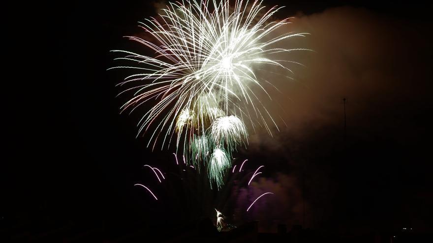 Figueres tanca les Fires i Festes de la Santa Creu amb un castell de focs