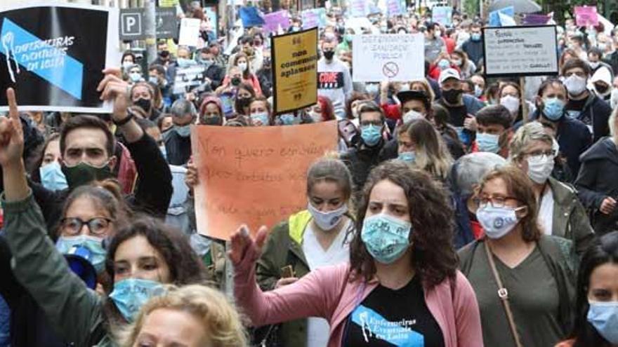 Protesta en Santiago en defensa de la sanidad pública.