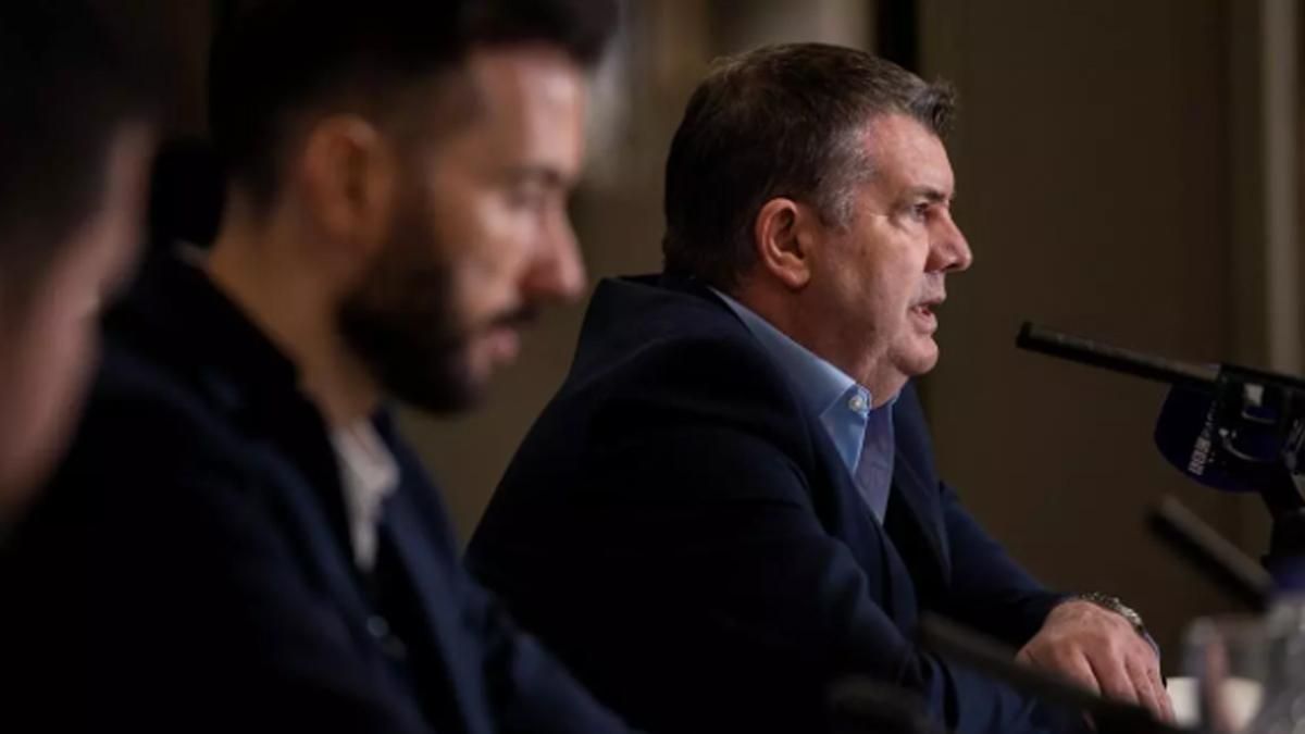 Ron Gourlay y Corberán, en rueda de prensa