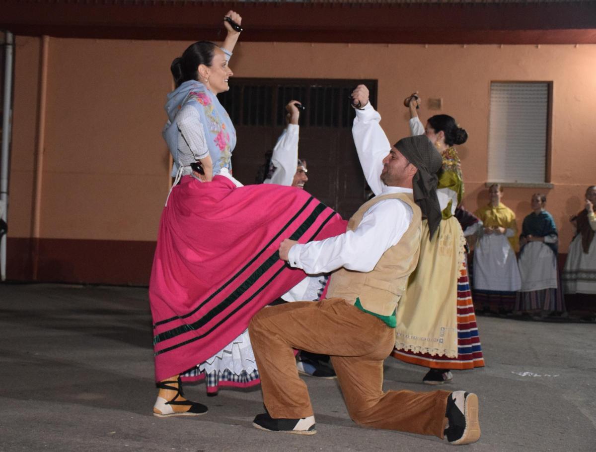 Folclore con acento transfronterizo en el Festival Internacional de de Aulas de Música de Aliste y Tras os Montes Folclore con acento transfronterizo en el Festival Internacional de de Aulas de Música de Aliste y Tras os Montes