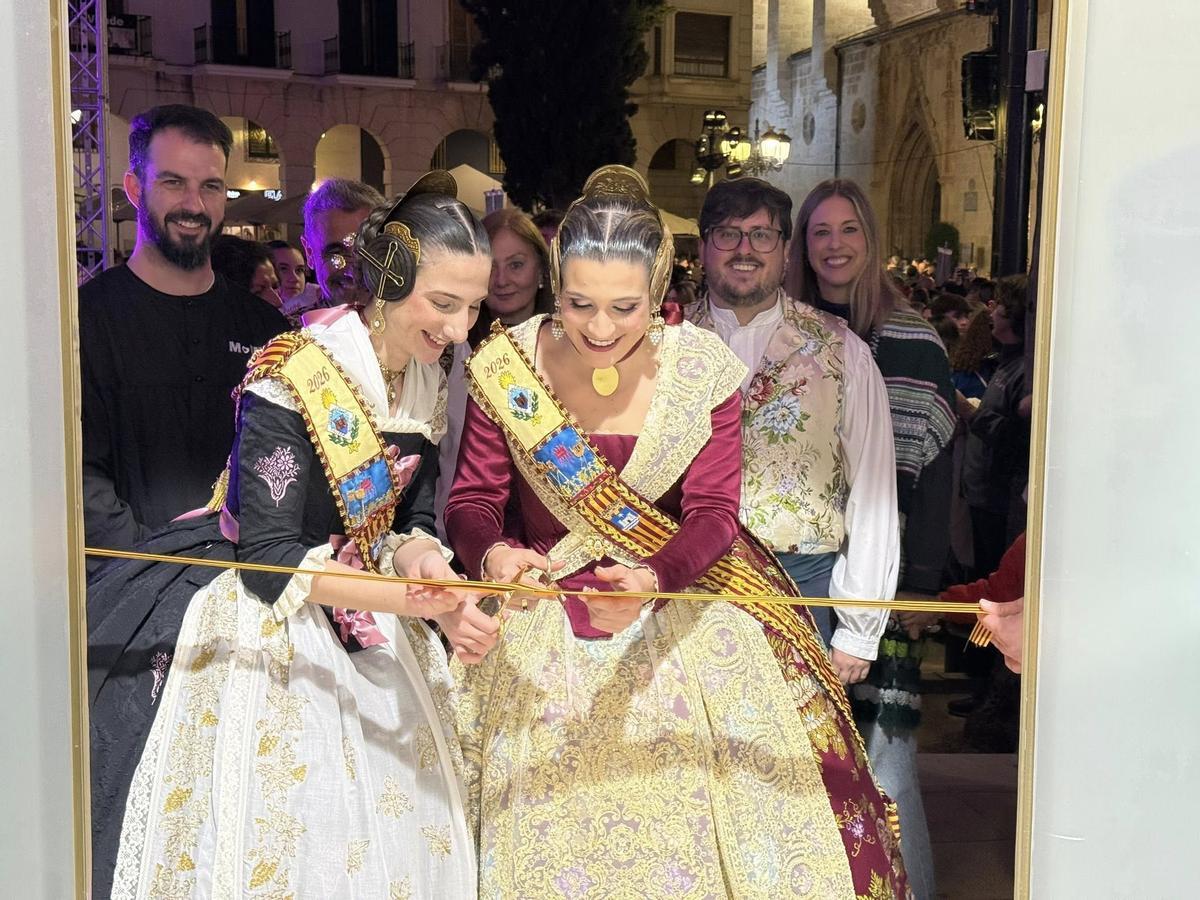 Gandia entrega los premios a mejor ninot