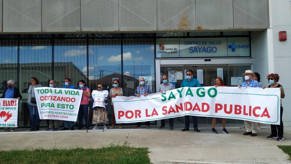 Concentración número 39 por la sanidad en Sayago