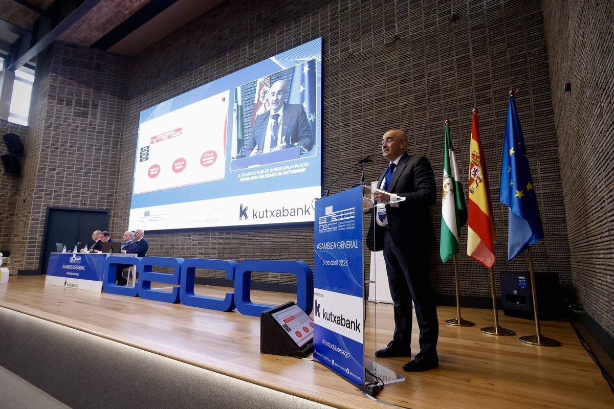 Córdoba. Asamblea General Ordinaria de la Confederación de Empresarios de Córdoba. La Asamblea, con presencia empresarial e institucional, contará con las intervenciones de Eduardo Ruiz de Gordejuela, consejero delegado de Kutxabank; Antonio Díaz Córdoba, presidente de CECO; Javier Sánchez Rojas, presidente del Consejo Andaluz de Cámaras de Comercio; y Javier González de Lara y Sarria, presidente de CEA. Salón de actos del Campus Córdoba FP