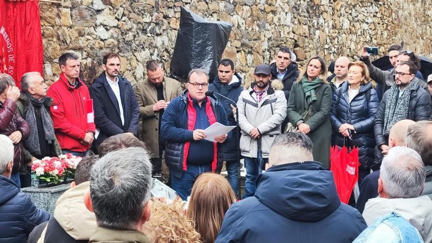 Un plan que dé estabilidad a Hunosa por 20 años y haga de ella una empresa energética estatal: la petición del SOMA hoy en el homenaje a Manuel Llaneza