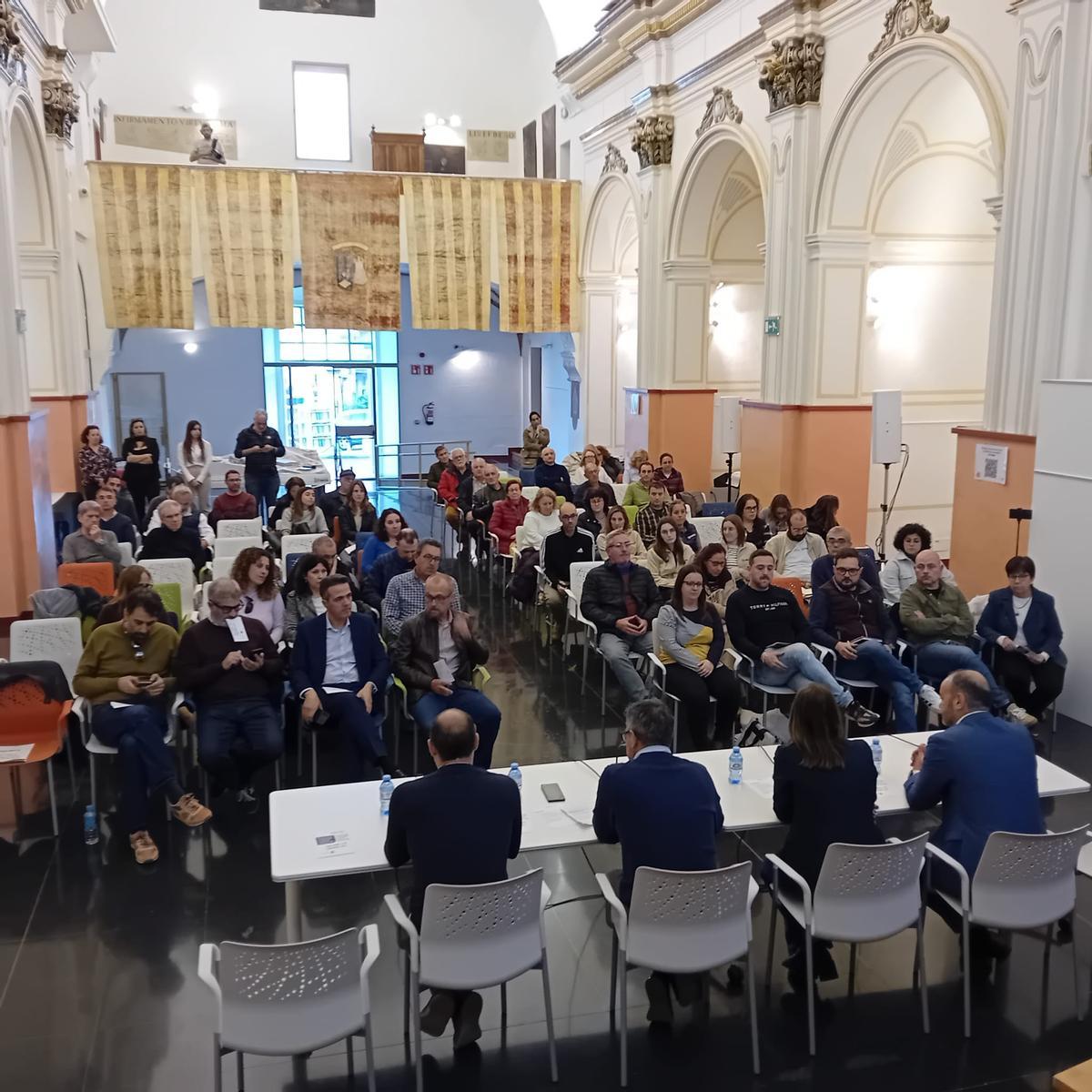 Un momento de la presentación de la nueva planta, acto celebrado en El Teatret