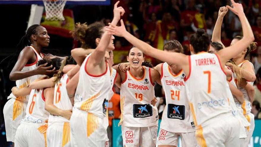 Las jugadoras españolas celebran la victoria sobre la selección de Bélgica.