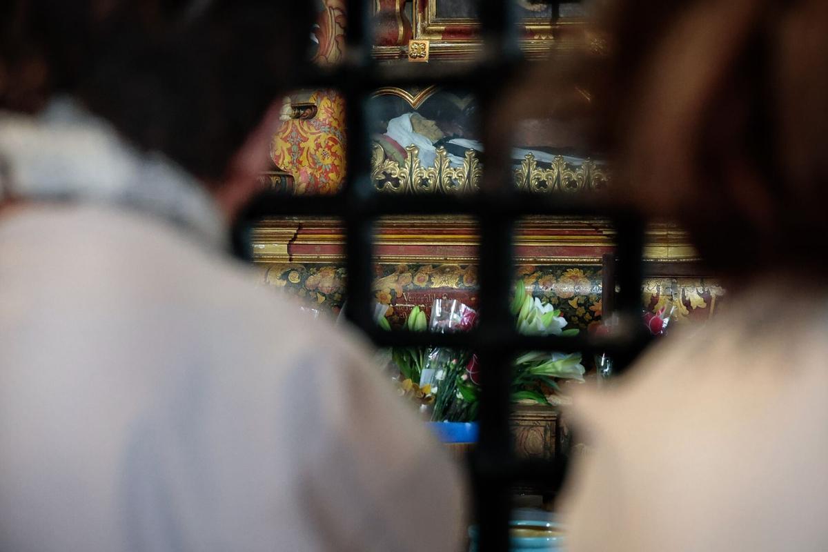 Colas para ver a 'La Siervita'