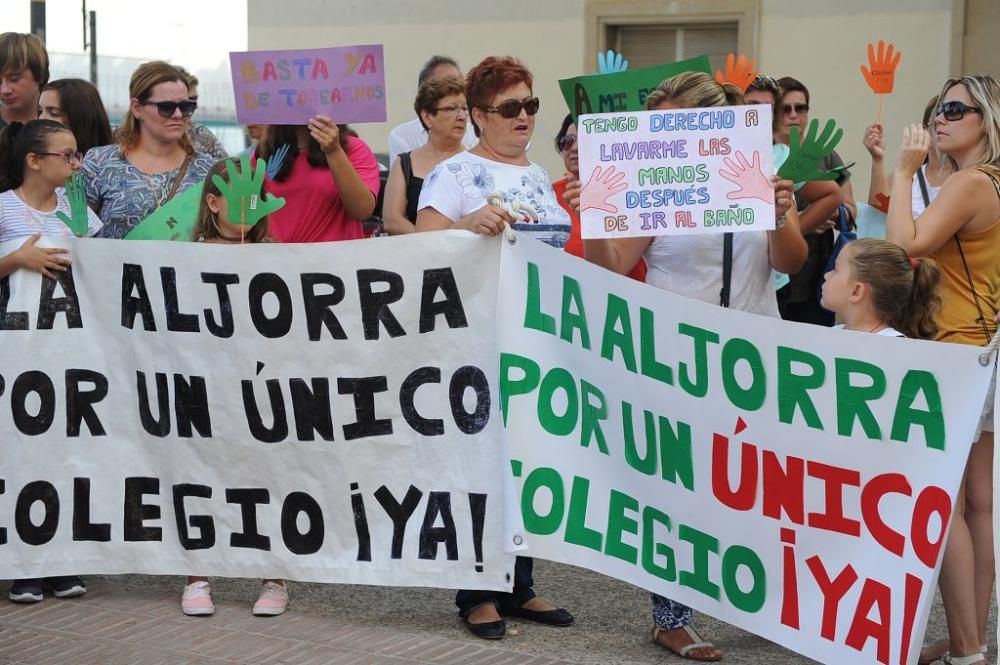 Manifestación de los padres de La Aljorra