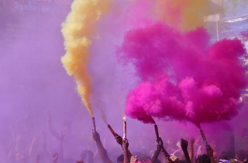 El Holi Festival de la India da la bienvenida al buen tiempo