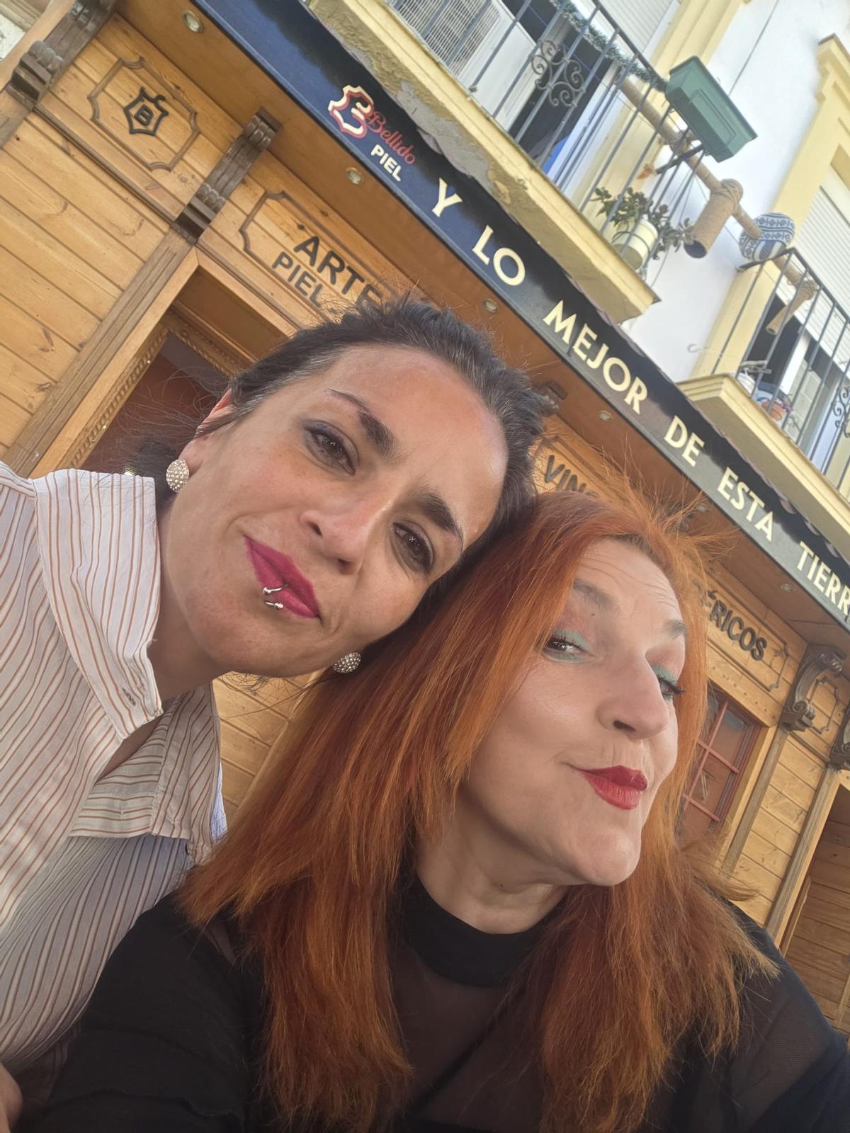 Bebe y Marisol Torres.