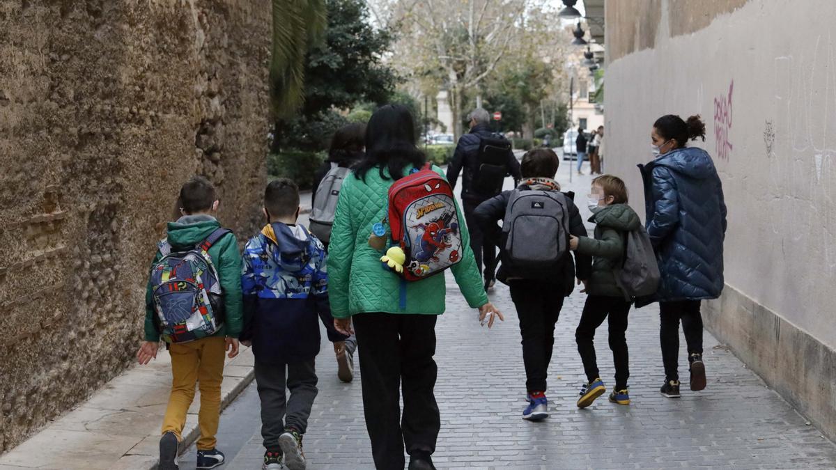 Valencia. Vuelta al cole despues de Navidad, con la incidencia alta.