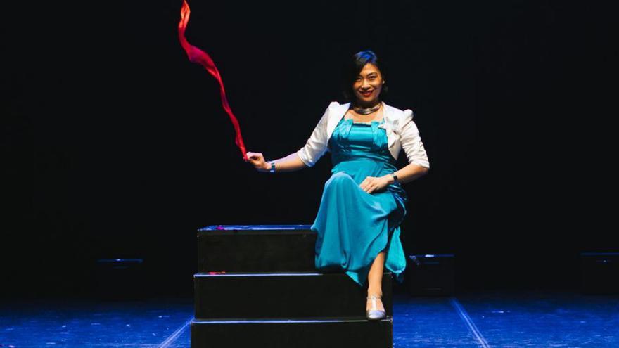 La ilusionista Violeta Zheng presenta una historia de superación y magia en el Filarmónica