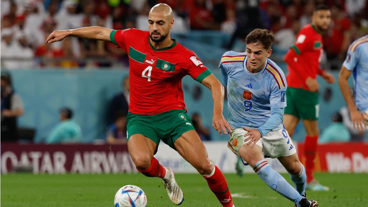 Sofyan Amrabat pidió perdón a Gavi por la foto que colgó en Instagram tras la victoria de Marruecos ante España