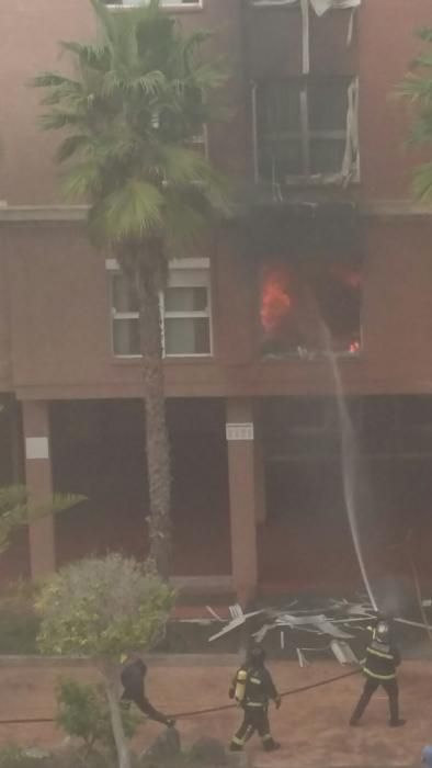 Incendio en una vivienda del barrio de Siete Palma