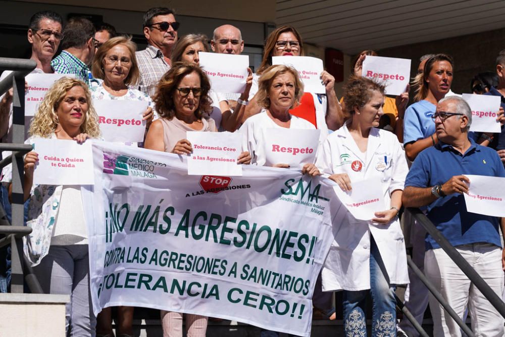 Concentración contra las agresiones sanitarias