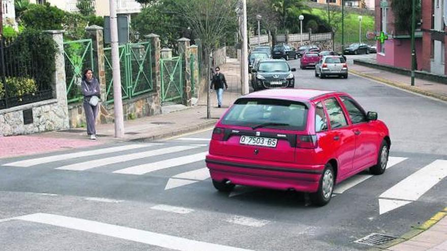 El Ayuntamiento ajusta los pasos de peatones a la normativa