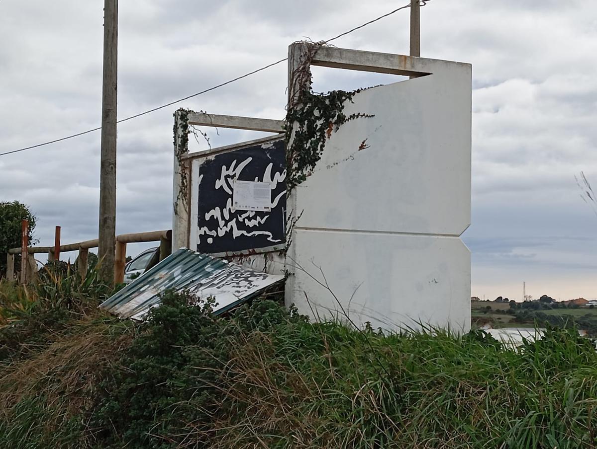 EN IMÁGENES: Vecinos de Gozón denuncian los desperfectos en una de las zonas más turísticas del concejo