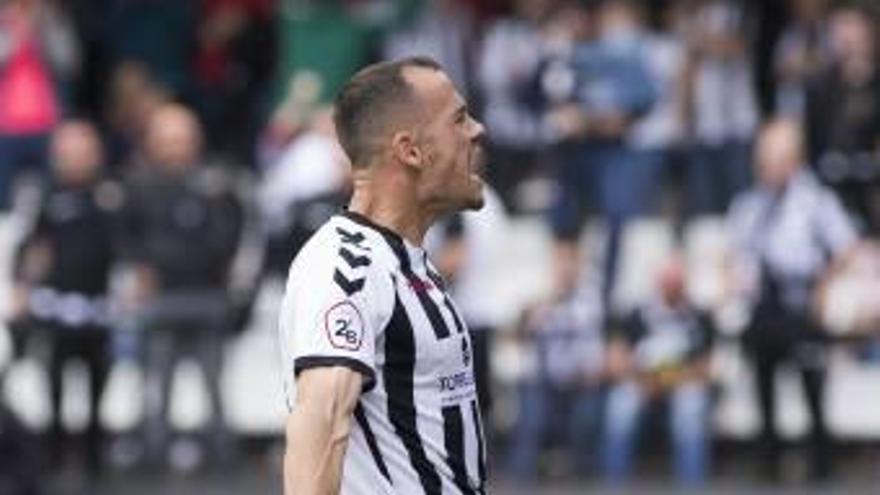 César celebra un gol esta temporada.