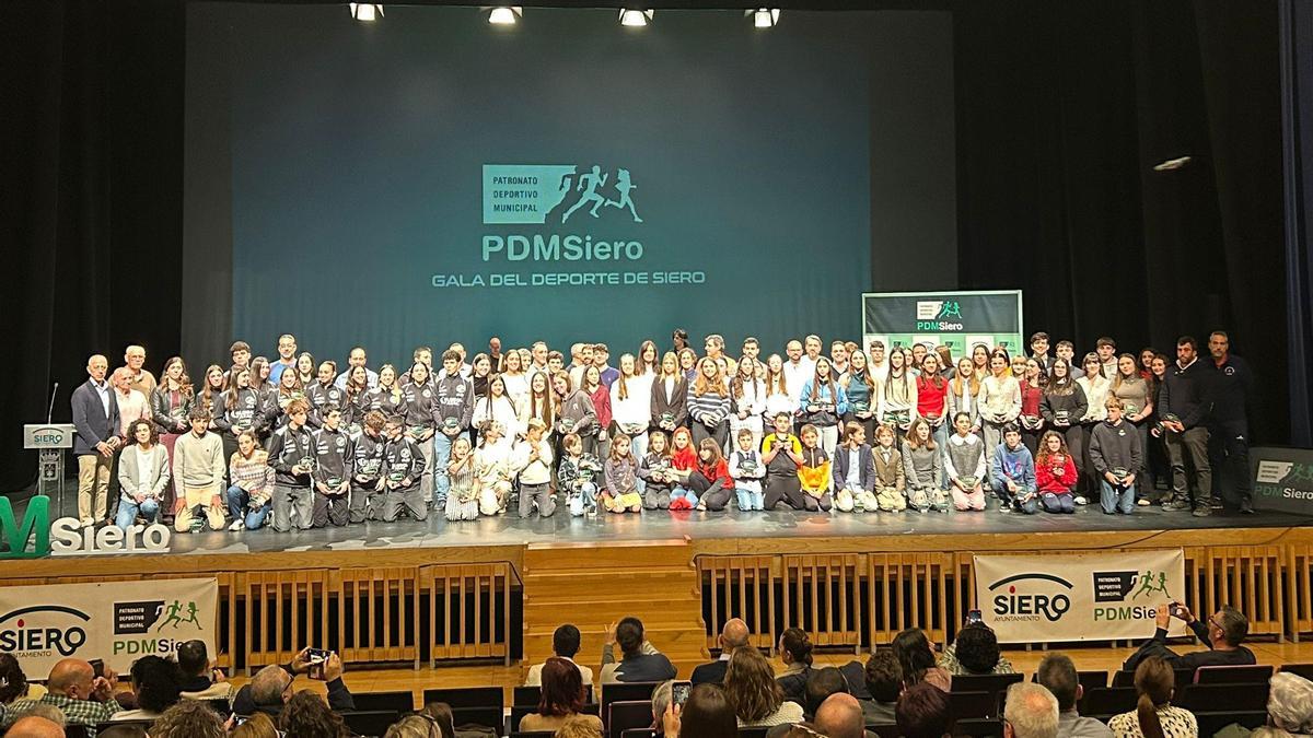 Celebración de la Gala del Deporte de Siero, con 133 premiados entre deportistas y clubes