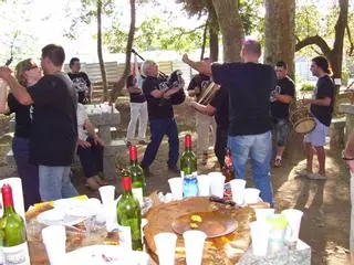 «Salvemos Fonte Gaiteira»: así se protestaba en Catoira hace 18 años