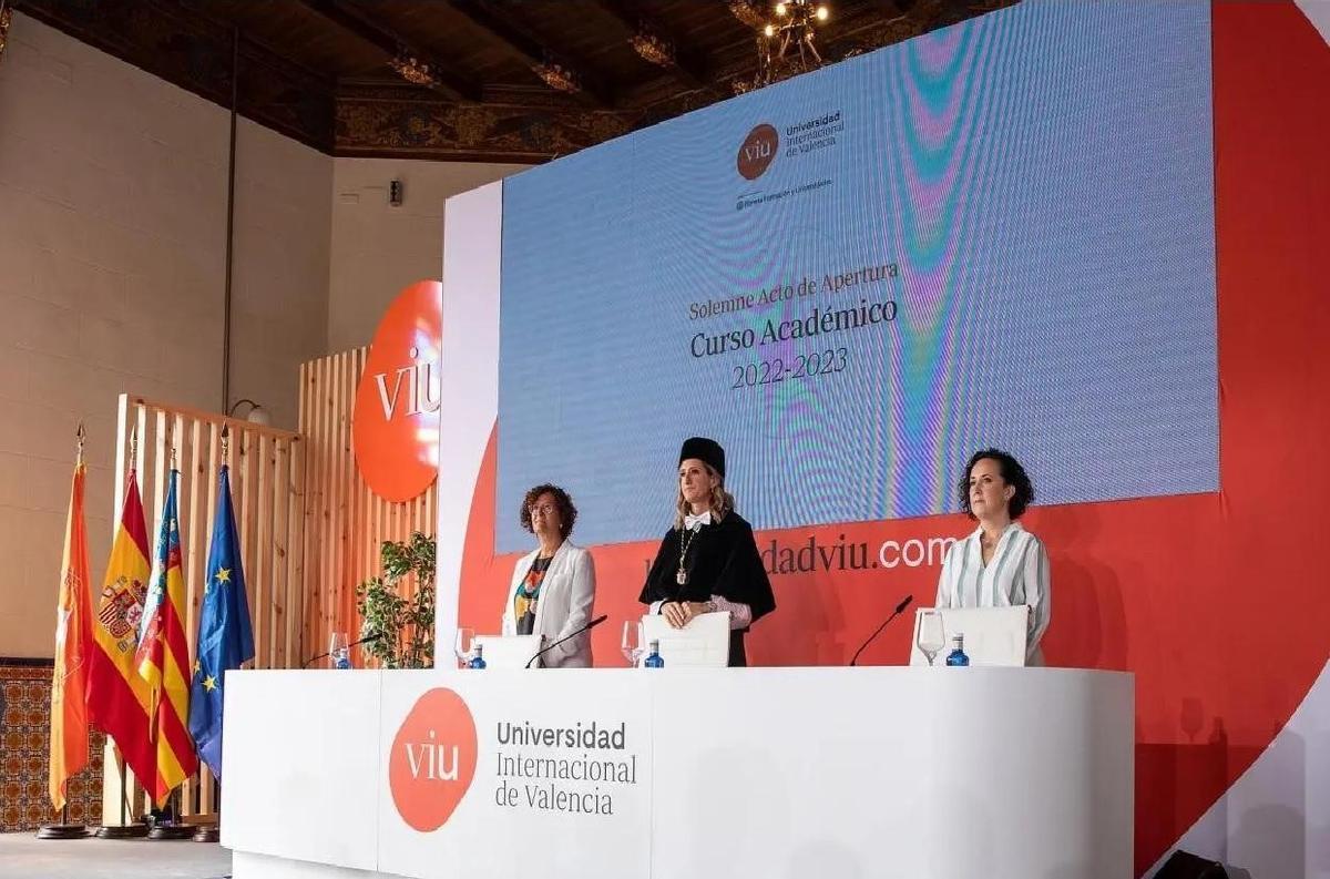 Un momento del Acto de Apertura del Curso Académico 2022-2023 en la Universidad Internacional de Valencia.  