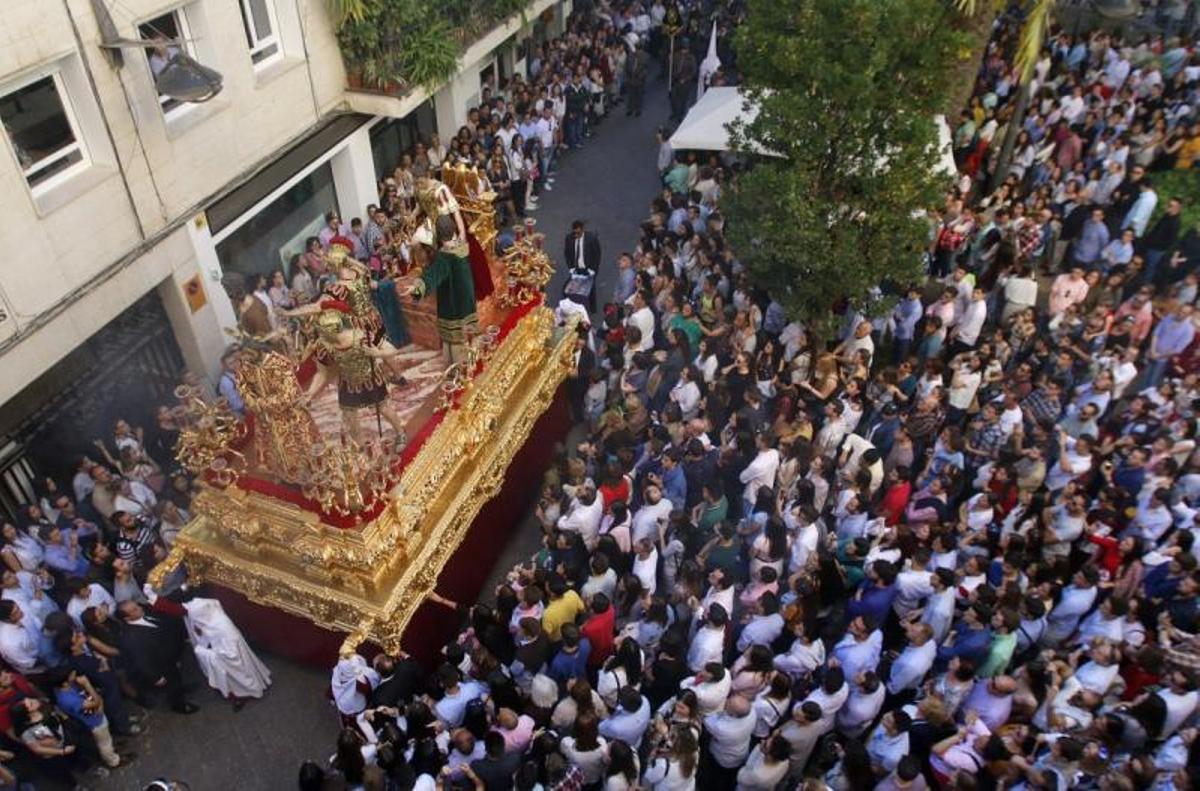 Una tarde primaveral envuelve a las cofradías el Lunes Santo