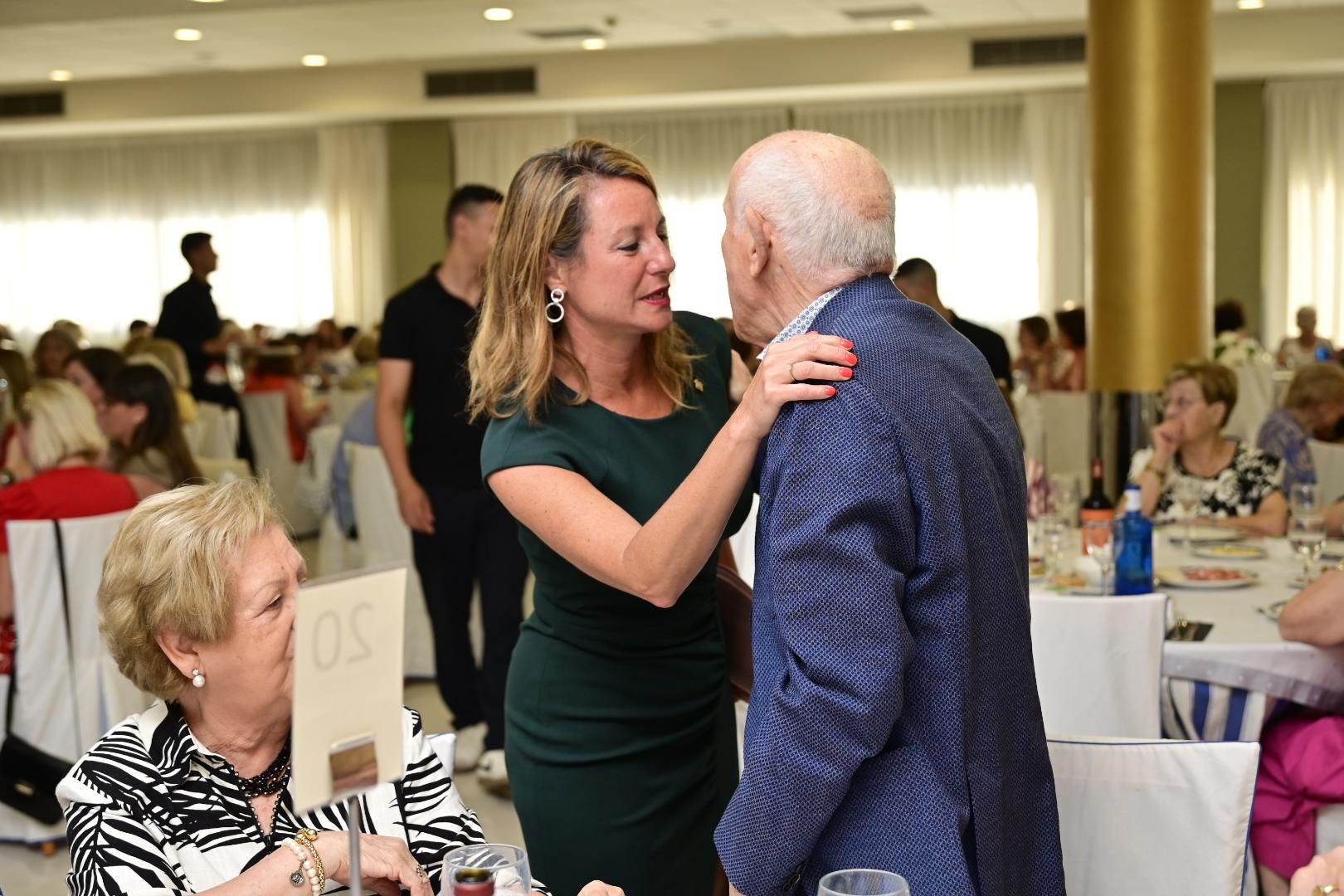 Gala solidaria a beneficio de la Asociación Conta el Cáncer en Castelló