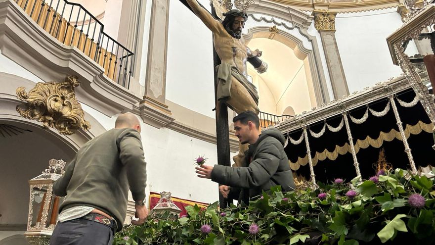 Ofrenda floral para la Vera Cruz de Badajoz