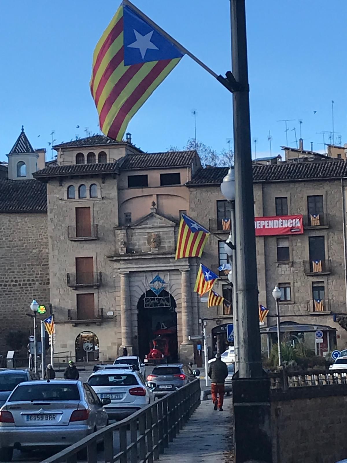 El Pont amb les estelades