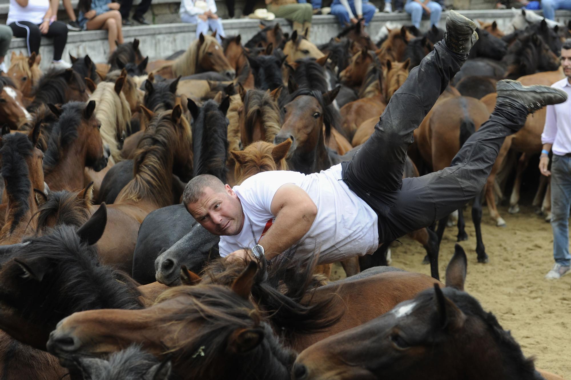 Rapa de alto voltaje en Sabucedo