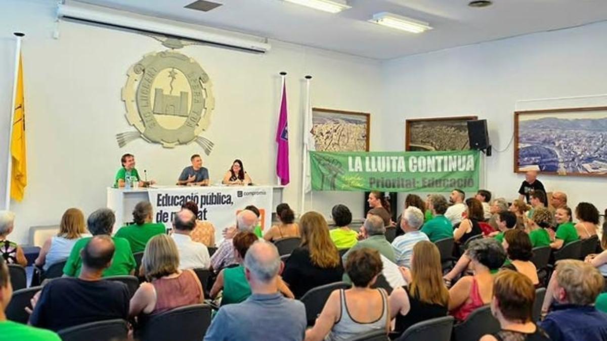 El diputado Gerard Fullana realiza un acto en Gandia