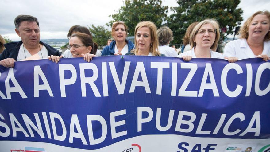 Concentración de trabajadores del Hospital de A Coruña.