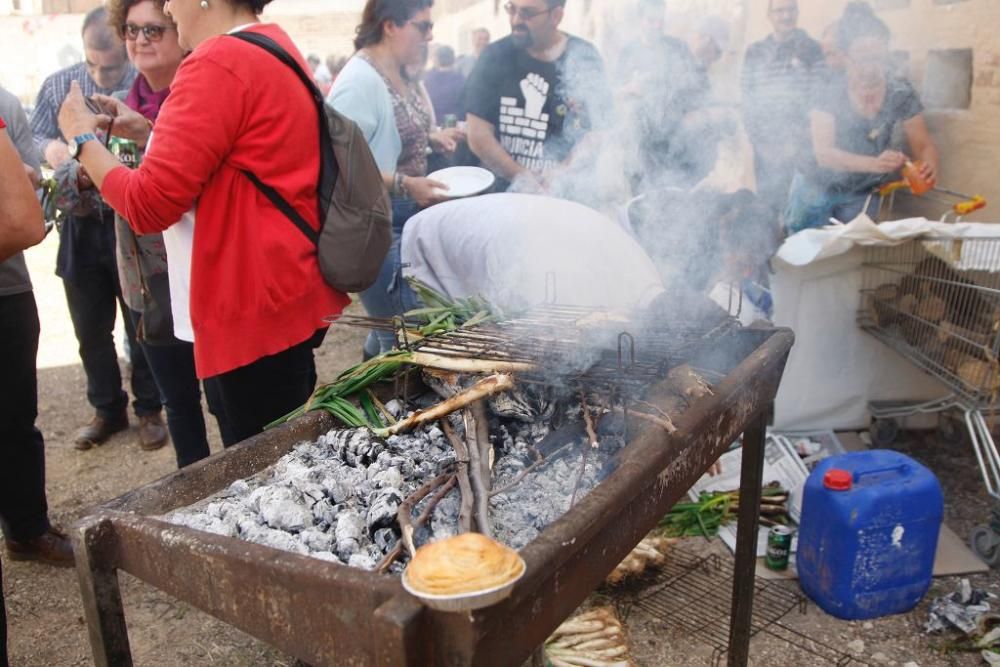 Catalanes y murcianos comparten almuerzo en las vías